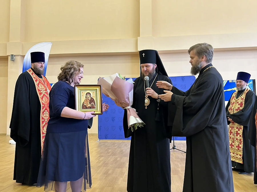 Визит архиепископа Подольского и Люберецкого Аксия в Московскую государственную академию физической культуры